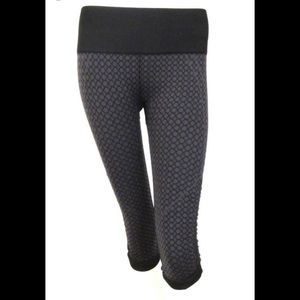 Lululemon in the flow crop 8